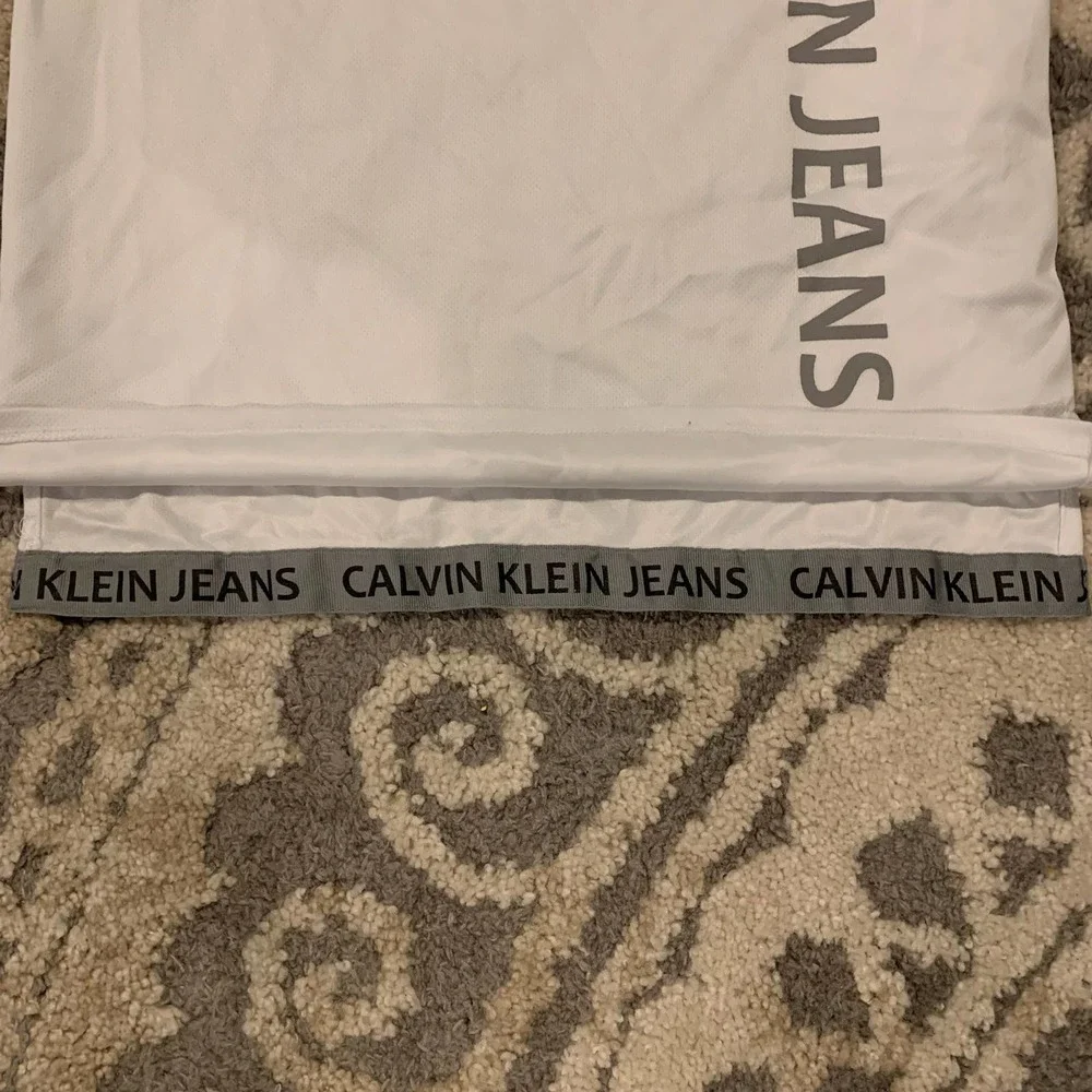 Calvin Klein Jeans •~this item